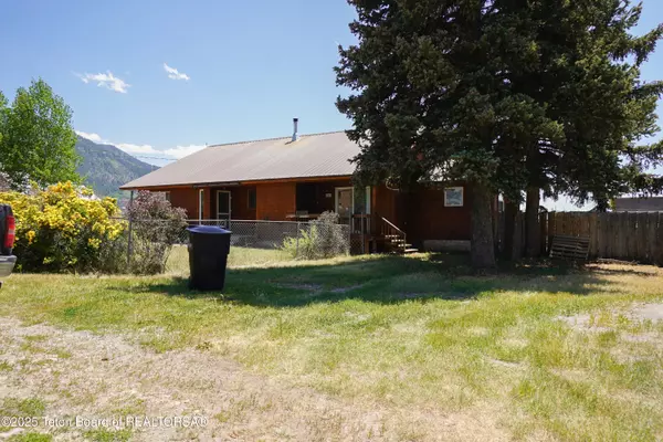 182 CO RD 112, Etna, WY 83118