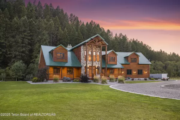 Swan Valley, ID 83449,1096 SNAKE RIVER Road