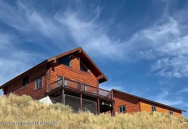 Pinedale, WY 82941,201 SAUK Trail