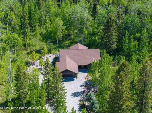 Star Valley Ranch, WY 83127,332 N FOREST Drive