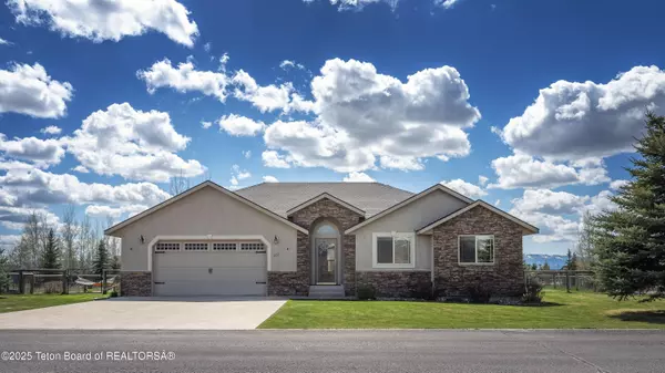 700 GUARDIAN PEAKS Lane, Driggs, ID 83422