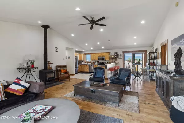 Alpine, WY 83128,39 COLUMBINE Street