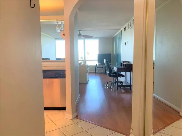 Corpus Christi, TX 78404,4302 OCEAN DR #24