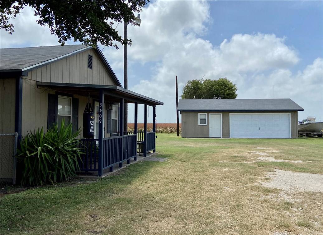 Portland, TX 78374,5407 County Road 3865