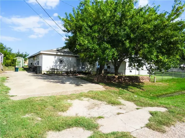 Fulton, TX 78358,206 N 12th ST