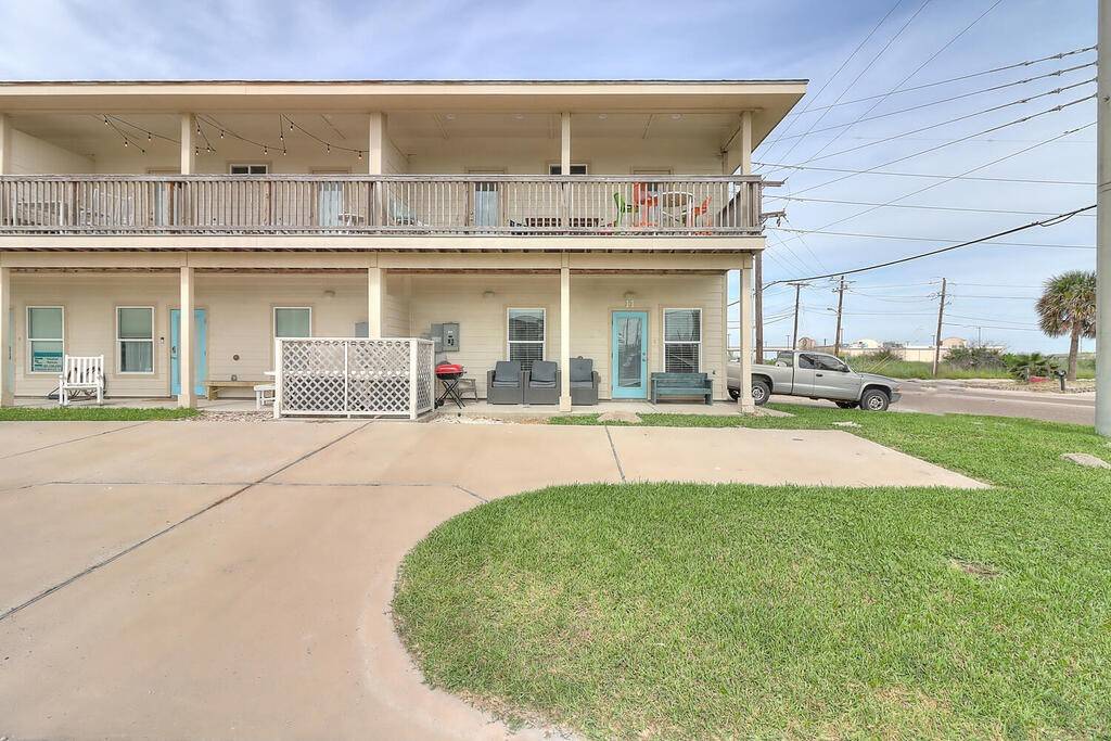Port Aransas, TX 78373,604 Beach Access Road 1A #11