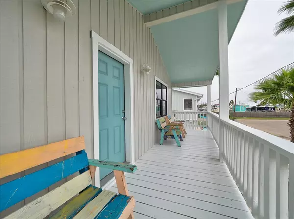 Port Aransas, TX 78373,517 Avenue E