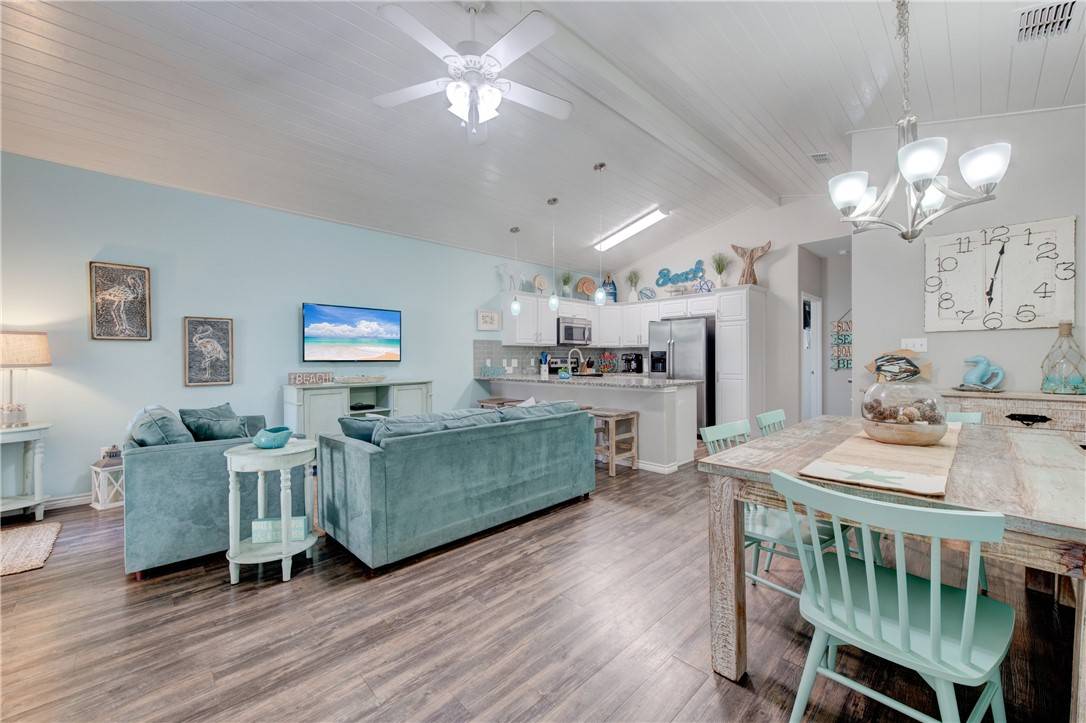 Port Aransas, TX 78373,1813 S 11th ST #405