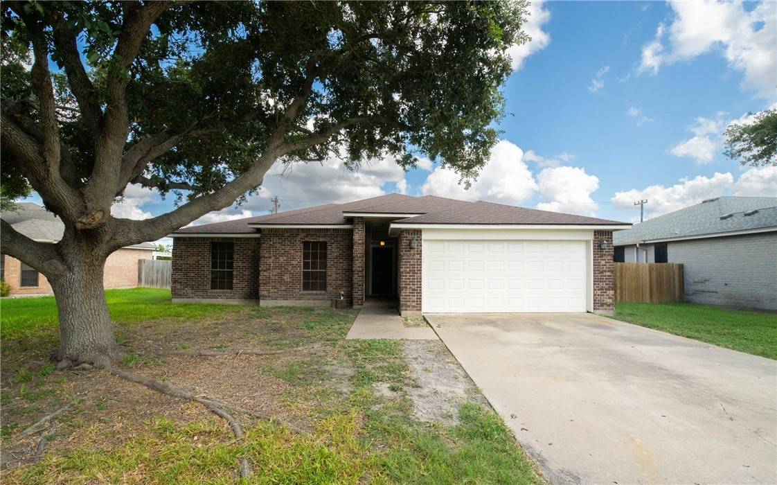 707 Aurora ST, Bishop, TX 78343