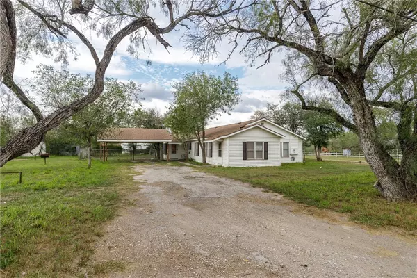 Alice, TX 78332,169 County Road 117
