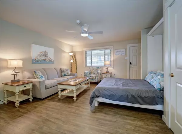 Port Aransas, TX 78373,622 Beach Access Road 1A #221