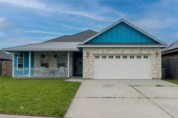 10322 Hill Country LN, Corpus Christi, TX 78410