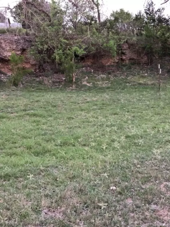 Uvalde, TX 78801,60 Squirrel Bend