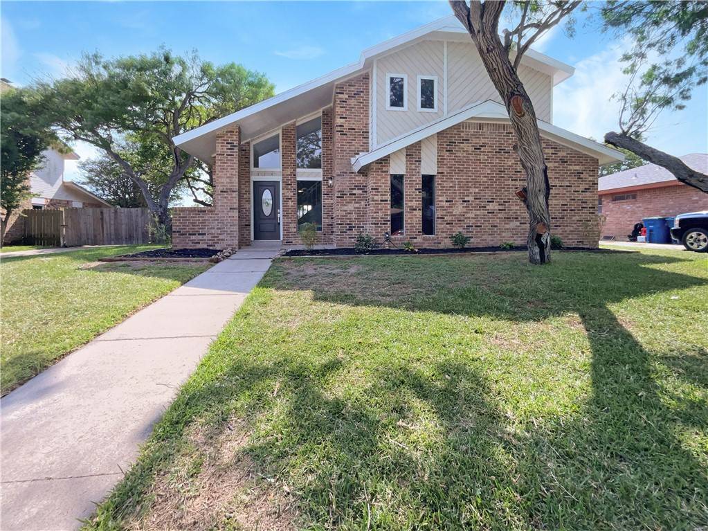114 Seco DR, Portland, TX 78374