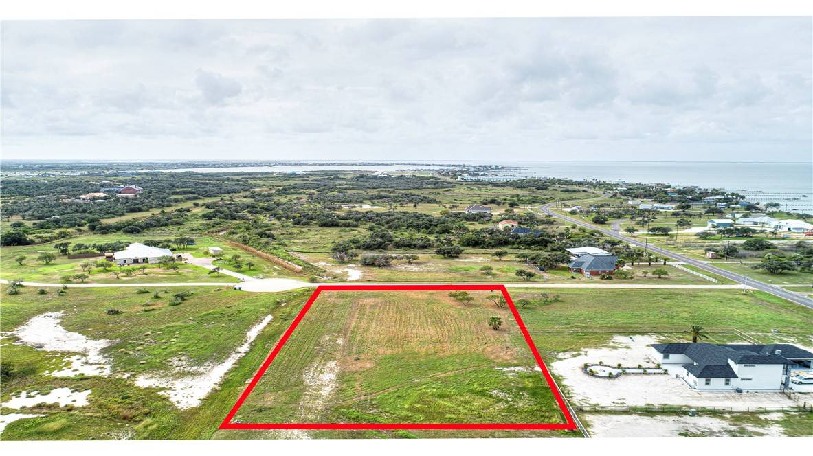104 Windcrest LN,  Rockport,  TX 78382