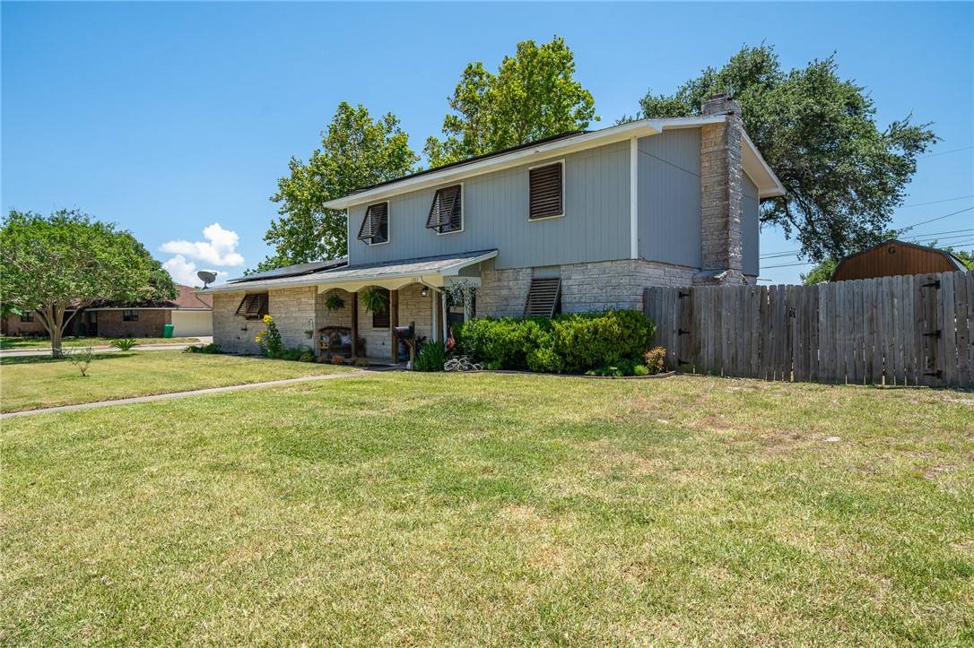 Aransas Pass, TX 78336,1507 W Palm DR