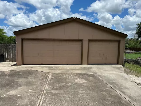 Robstown, TX 78380,4032 SADDLE TRAIL