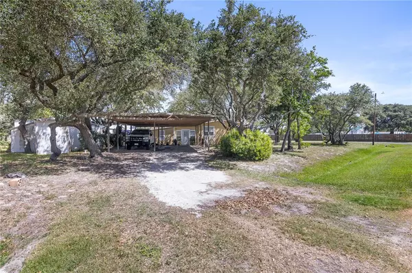 Rockport, TX 78382,1701 Mallard DR