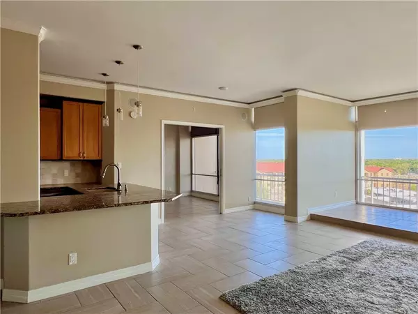 Corpus Christi, TX 78412,4600 Ocean DR #701