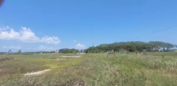 2303 Young ST, Rockport, TX 78382