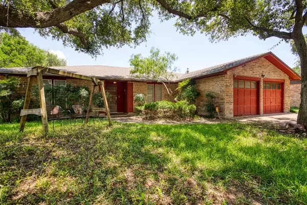 1518 W Waterview, Portland, TX 78374