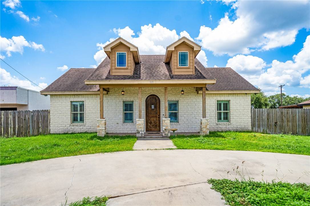 907 E Doddridge AVE, Kingsville, TX 78363