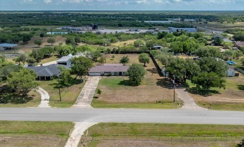 Refugio, TX 78377,308 W Houston ST