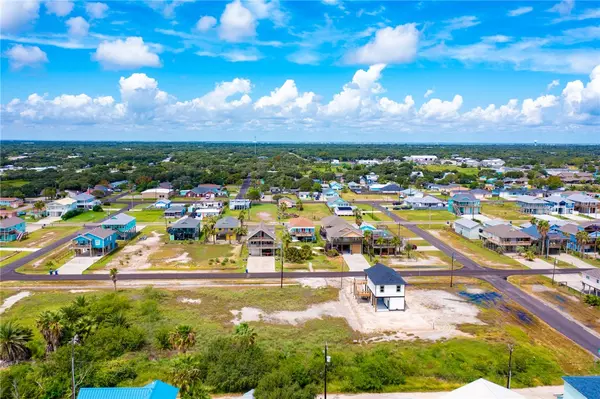 Rockport, TX 78382,1112 S Magnolia ST