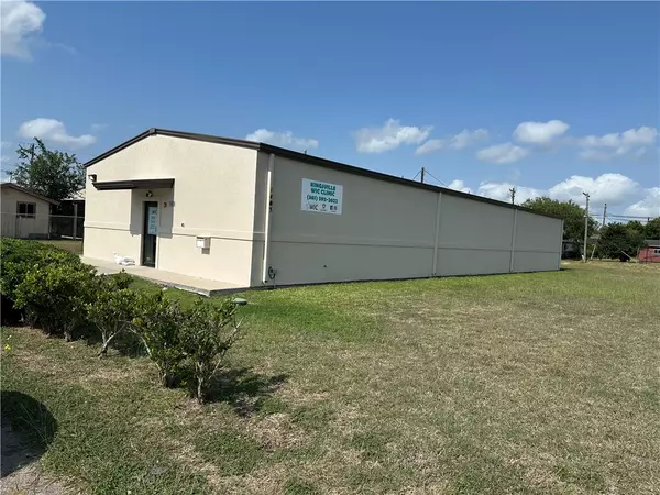 1403 E Corral AVE, Kingsville, TX 78363