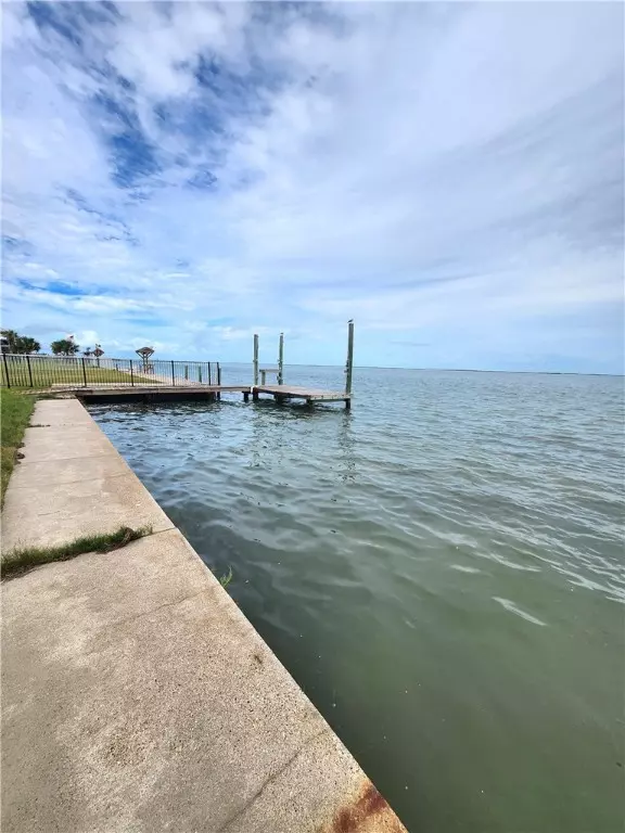 Rockport, TX 78382,123 Ocean DR