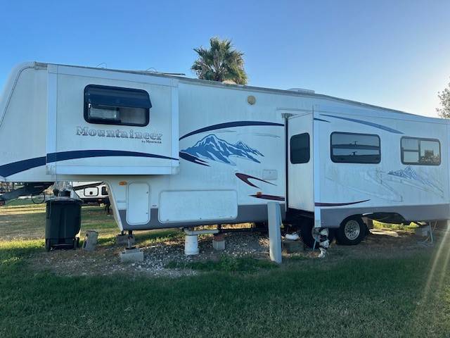 Rockport, TX 78382,202 Salt Lake RD