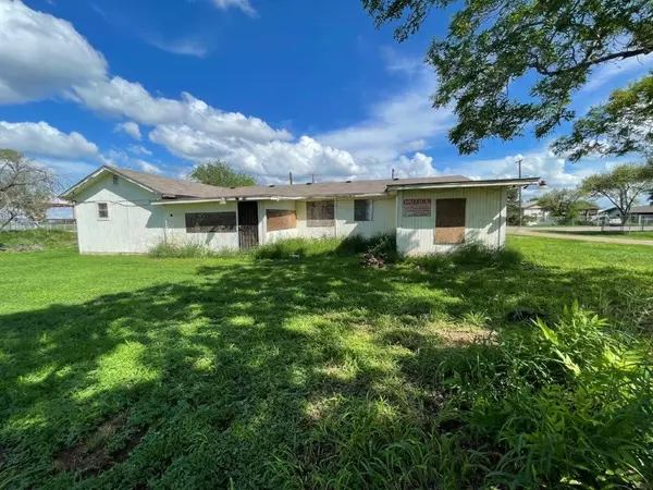 Bruni, TX 78344,1001 N Avenue D