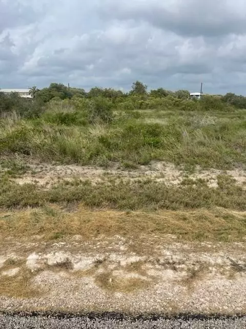 224 W Rustic Oak LN, Rockport, TX 78382