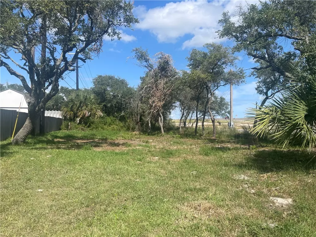 Rockport, TX 78382,1906 Mallard DR