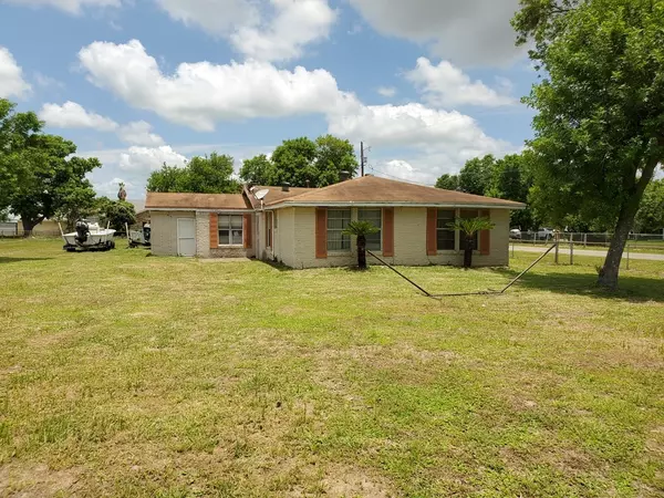 2609 W Highland AVE, Aransas Pass, TX 78336