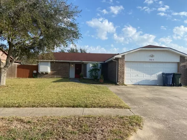 905 Red Start CIR, Corpus Christi, TX 78418