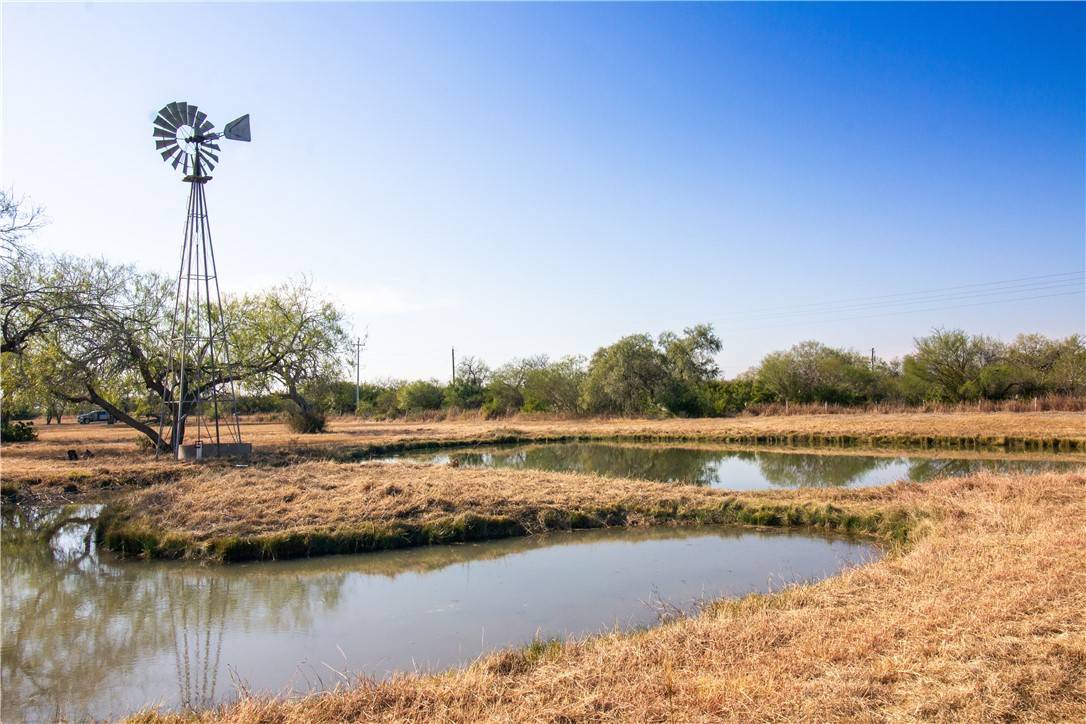 Beeville, TX 78102,3838 Black Jack