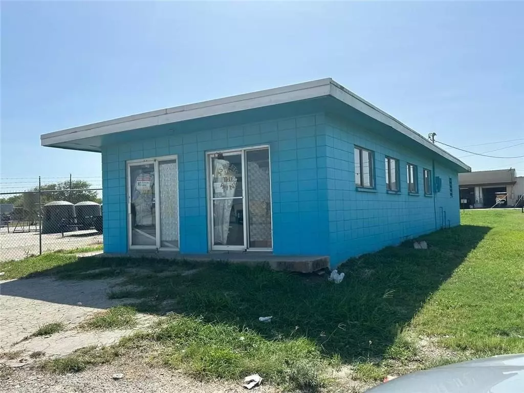 Taft, TX 78390,101 Mcintyre AVE