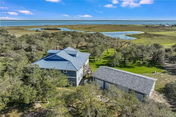 1622 Twelfth ST, Rockport, TX 78382