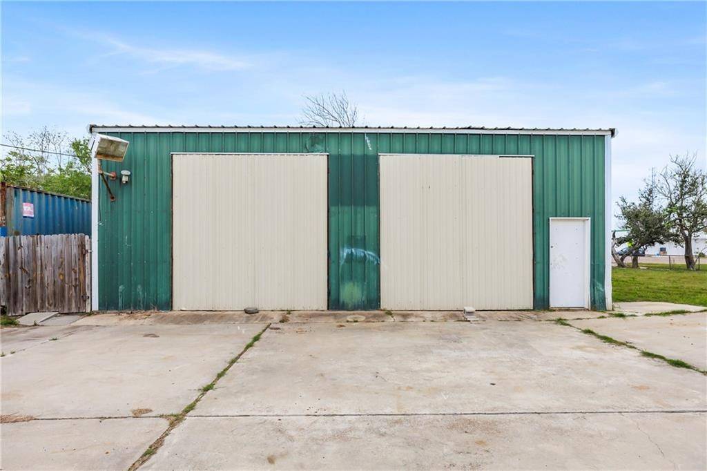 Rockport, TX 78382,23 Highway 35 South