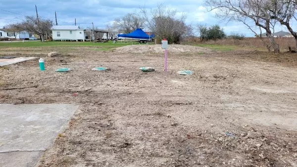 Rockport, TX 78382,110 & 112 Little San Antonio