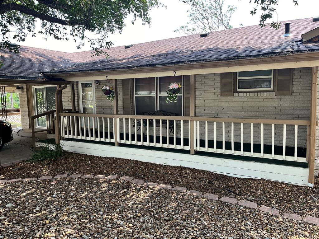 Freer, TX 78357,306 N Texas AVE
