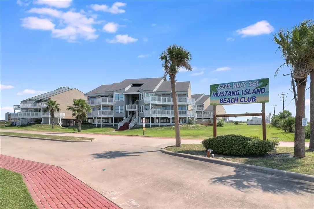 Port Aransas, TX 78373,6275 State Highway 361 #205