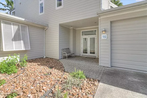 Port Aransas, TX 78373,3700 Island Moorings Pkwy #16