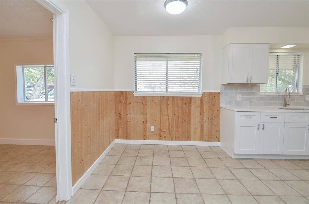 Rockport, TX 78382,1905 Johnson AVE