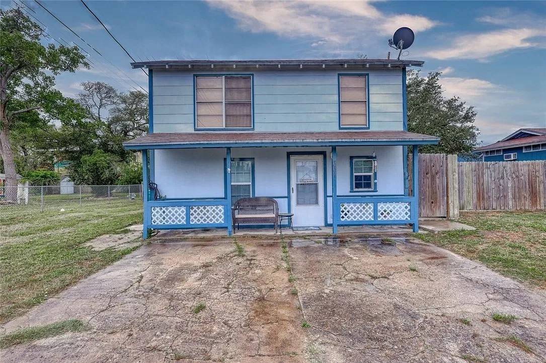 Aransas Pass, TX 78336,341 W Greenwood
