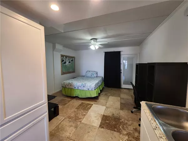 Corpus Christi, TX 78418,14300 S Padre Island DR #16