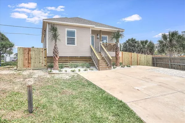 Port Aransas, TX 78373,1615 S Station ST