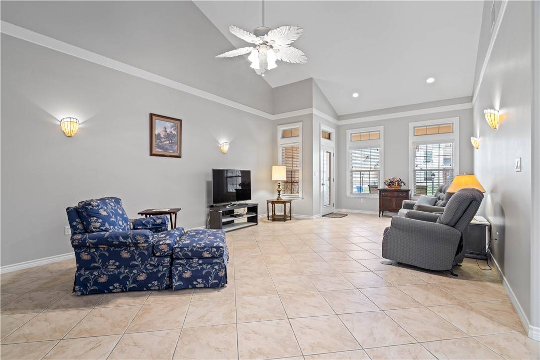 Rockport, TX 78382,2 Olde Towne