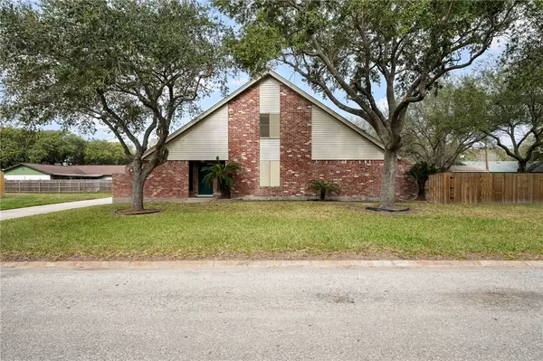 2825 Honeysuckle, Ingleside, TX 78362